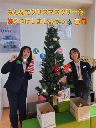 クリスマスツリー飾りました☆